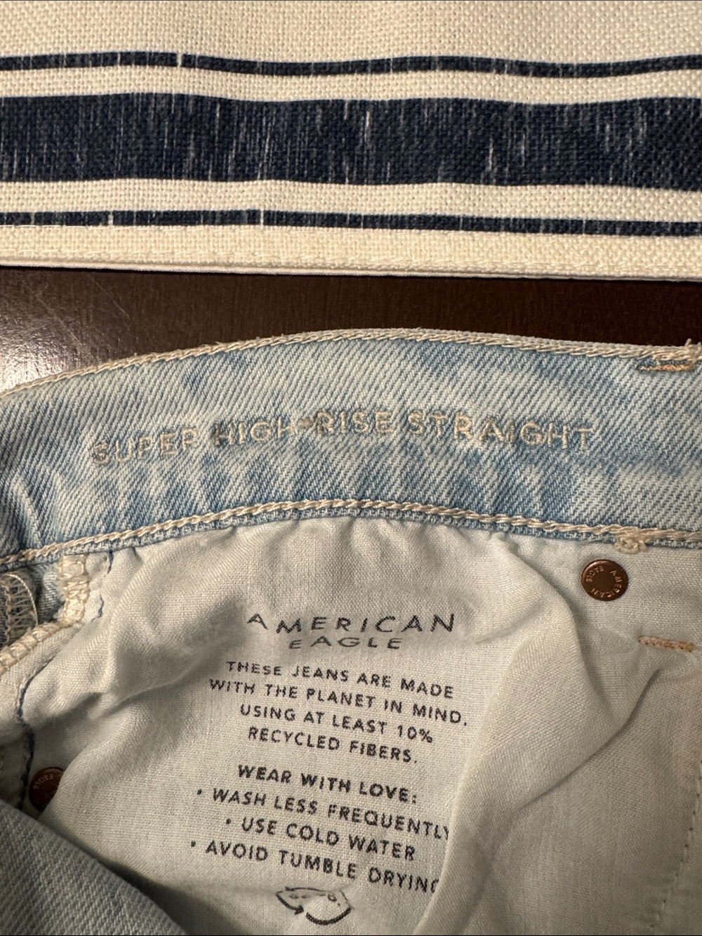 American Eagle Outfitters Light Blue Super High Rise Straight Leg Jeans - Picture 4 of 5